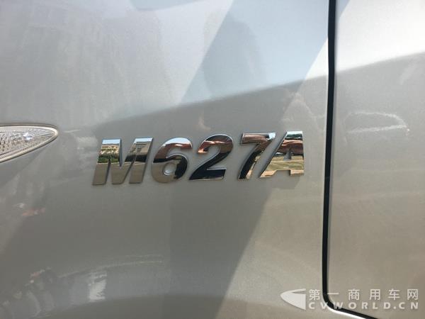 二代江淮星銳6系長(zhǎng)軸車型，17座，搭載江淮2.7CTl 國(guó)五柴油發(fā)動(dòng)機(jī)7.jpg
