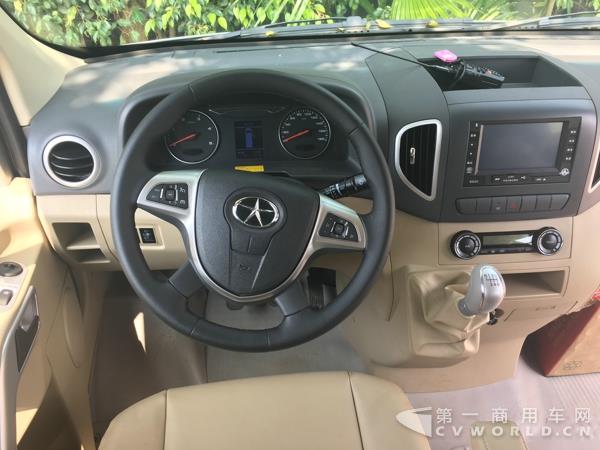 二代江淮星銳6系長(zhǎng)軸車型，17座，搭載江淮2.7CTl 國(guó)五柴油發(fā)動(dòng)機(jī)9.jpg