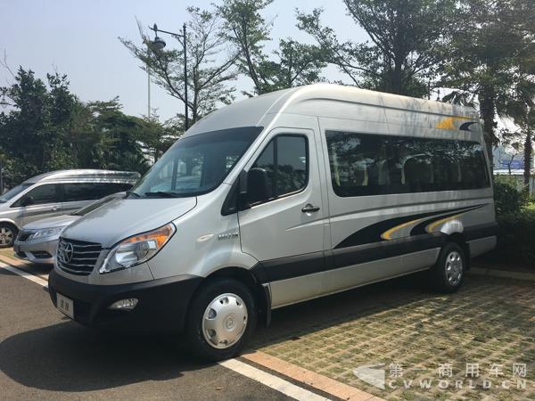 二代江淮星銳6系長(zhǎng)軸車型，17座，搭載江淮2.7CTl 國(guó)五柴油發(fā)動(dòng)機(jī)4.jpg