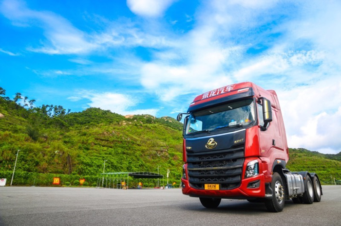乘龍汽車(chē)5.png