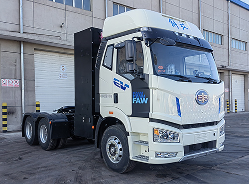 解放雙電機(jī)牽引車2.jpg