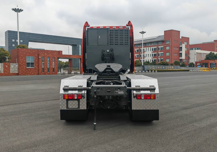 汕德卡危險(xiǎn)品車后部照片.jpg