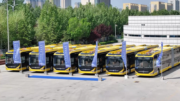 北歐零碳新篇！山東重工中通純電動(dòng)客車(chē)閃耀2025丹麥交通展5.png