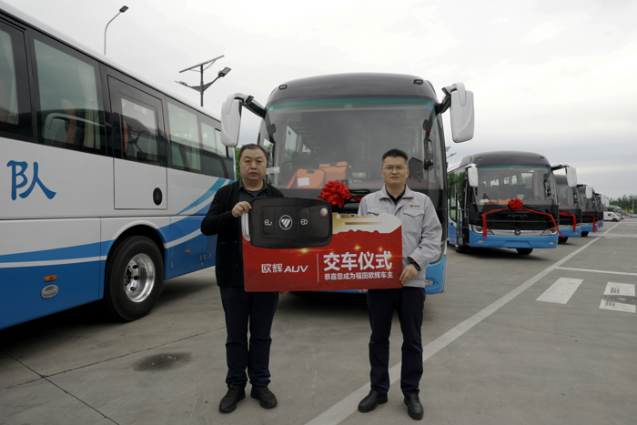 歐輝BJ6116城間客車批量交付呼倫貝爾草原行車隊3.png
