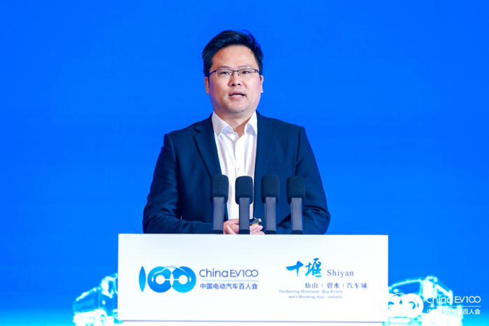 江蘇蘇美達(dá)成套設(shè)備公司國(guó)際貿(mào)易事業(yè)部副總經(jīng)理 張晶.png