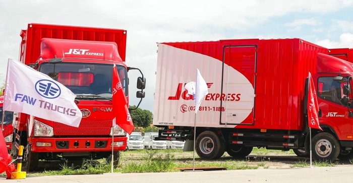 一汽解放成功交付36臺菲律賓J&T EXPRESS物流用車3.jpg