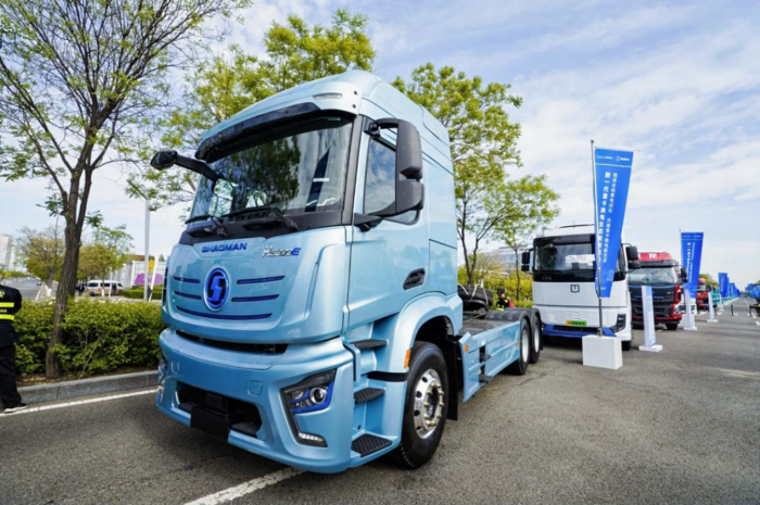 陜汽底置換電牽引車.png