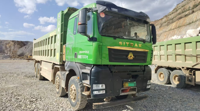 卡友親證！汕德卡純電自卸車——砂石料運(yùn)輸就選它，耐磨抗造超出預(yù)期！2.png