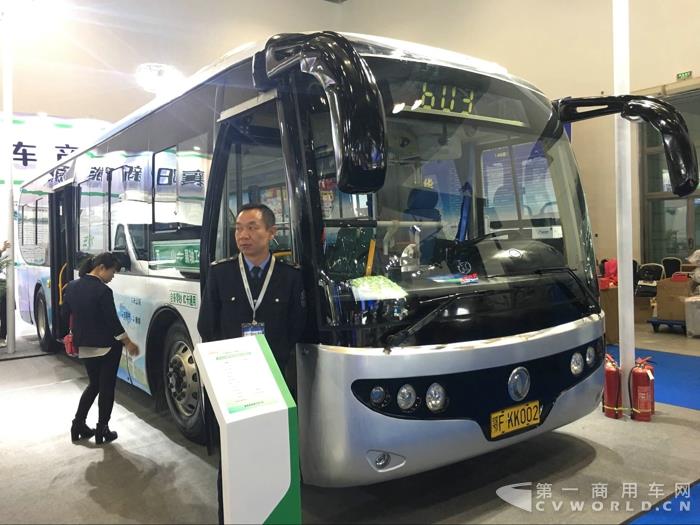 東風(fēng)襄旅DFA6100EV純電動(dòng)城市公交車