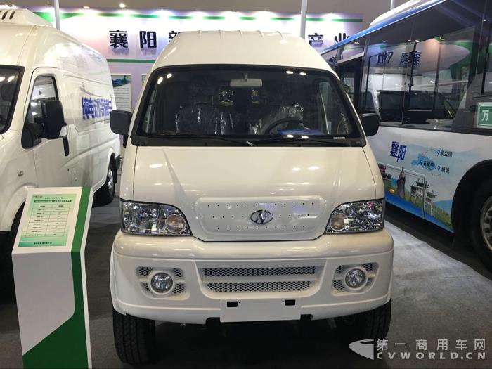 襄陽九洲帶來的純電動(dòng)廂式運(yùn)輸車