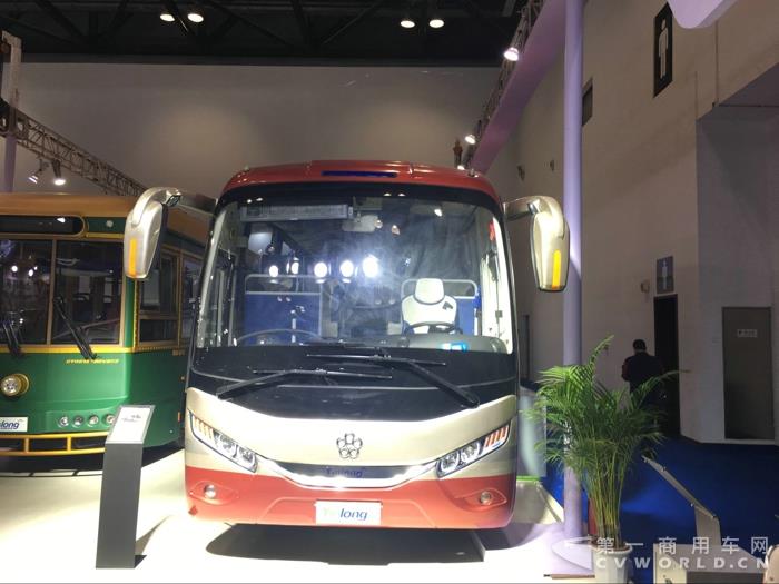 銀隆11米純電動(dòng)客車