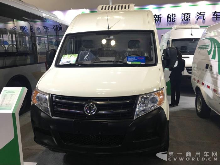 東風(fēng)御風(fēng)純電動(dòng)冷藏車