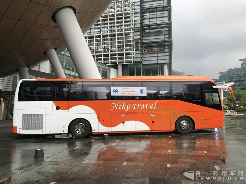 申龍SLK6116HKB歐六柴油客車，全部采用奔馳底盤(pán)